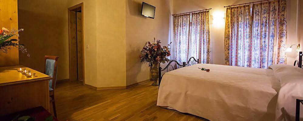 Hotel Alla Corte Dei Bicchi Cavriana エクステリア 写真